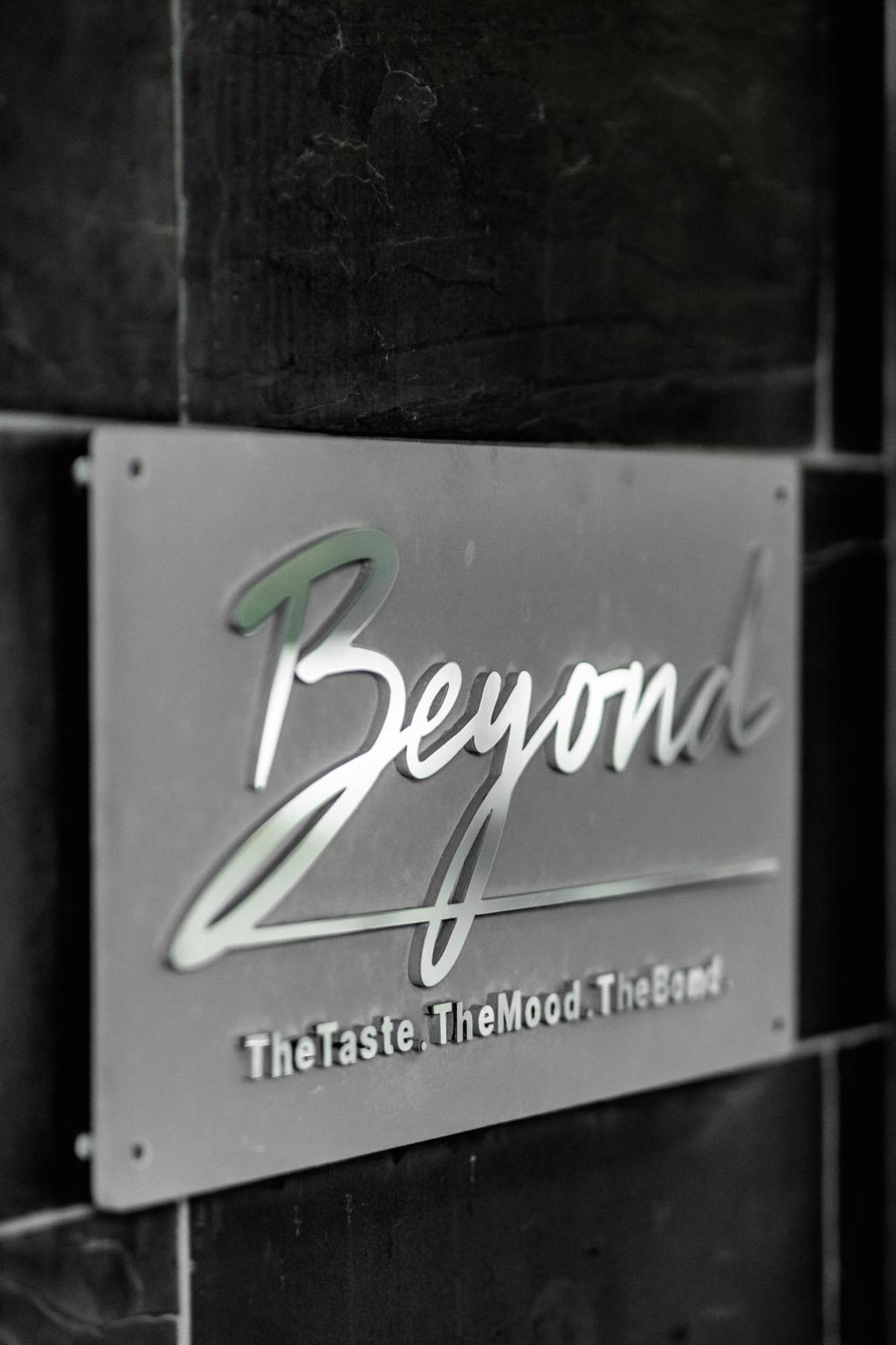 B The Hotel Sfântu-Gheorghe Exterior foto